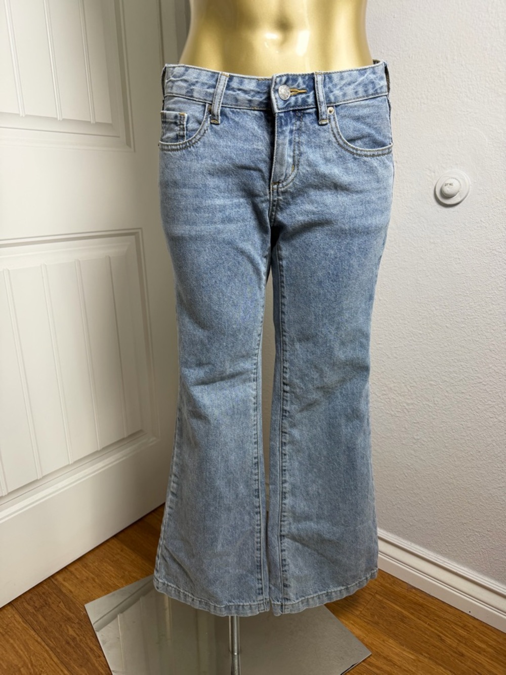 S.O.N.G Light Blue Women's Jeans - Classic High-Rise 00/23